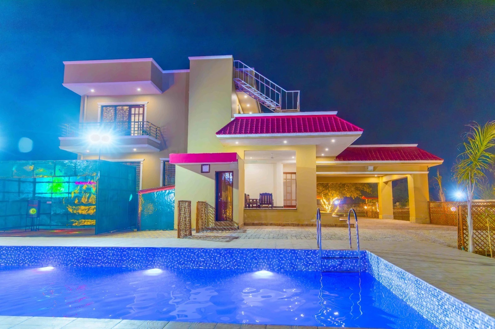 FS-9001 6BHK Farmhouse