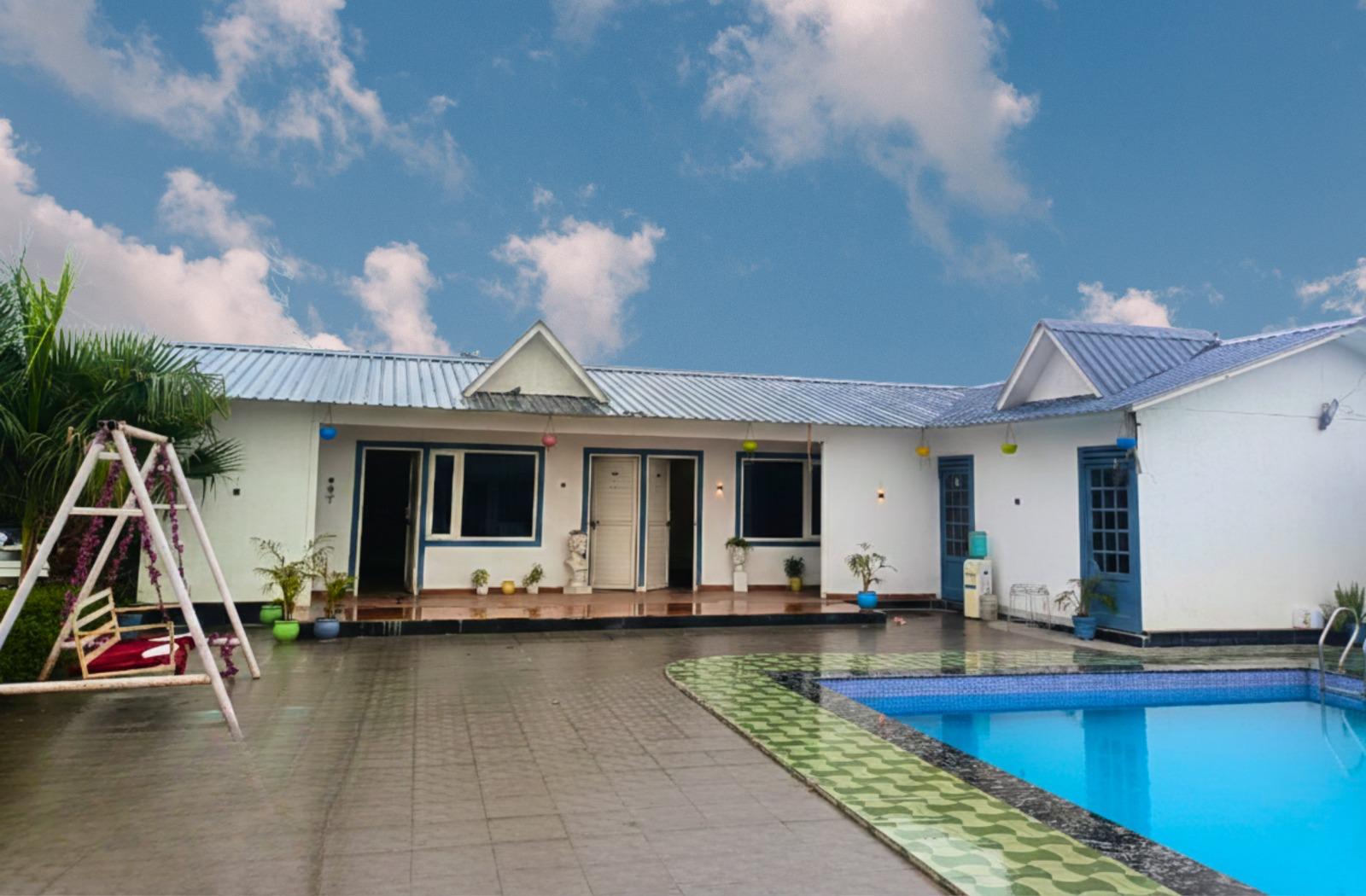 FS-80014 10 BHK Farmhouse