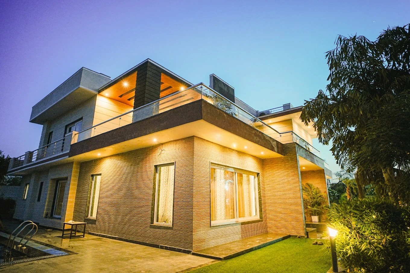 FS-7006 5BHK Farmhouse